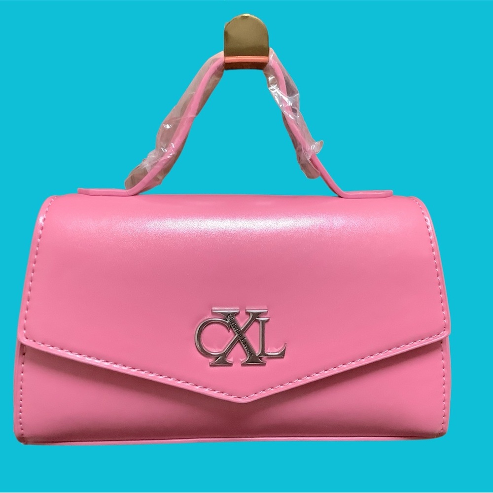 Chic Pink Patent Leather Purse with removable shoulder strap. NEW!